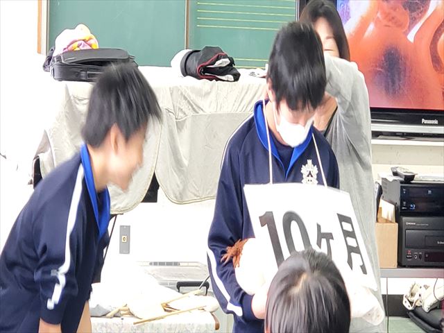 Vamos六中! 思春期講座で助産師さんから命の尊さを学ぶ! | 会津若松プラス